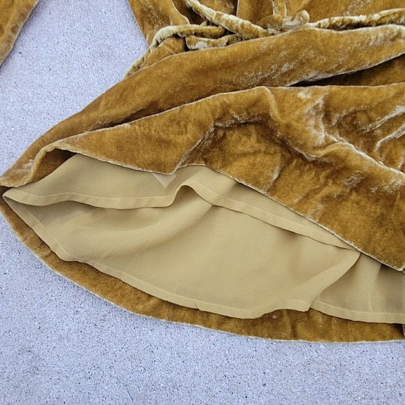 JCREW Velvet Vneck Long Sleeve Shirt Size 4Tall - Picture 5 of 10